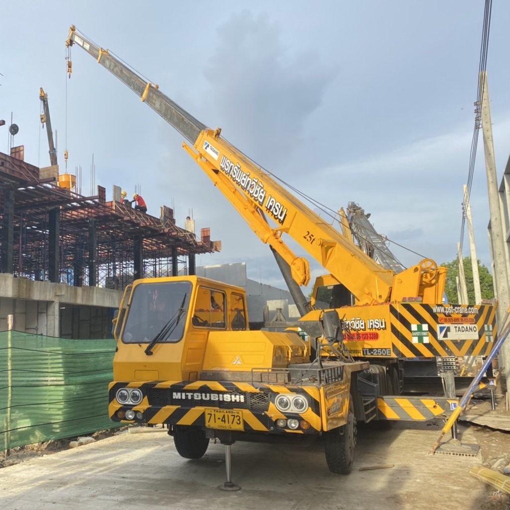 รถเครน 25 ตัน Tadano
