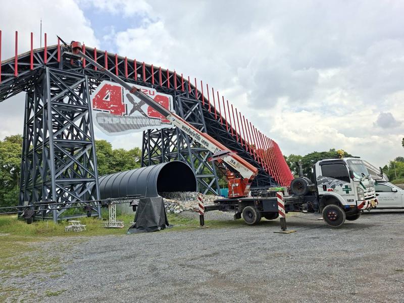 รถกระเช้า 26 เมตร ใช้ทาสีเหล็ก ในปทุมธานี พร้อมพนักงานขับและเซฟตี้