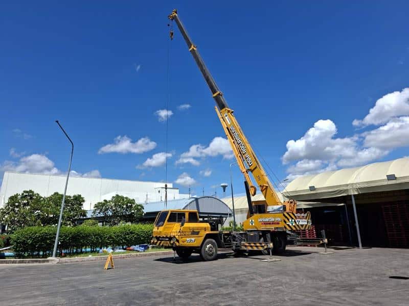 เช่ารถเครนงานโซลาร์รูฟ