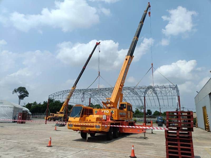 เครน 30 ตัน ยกโครงหลังคา
